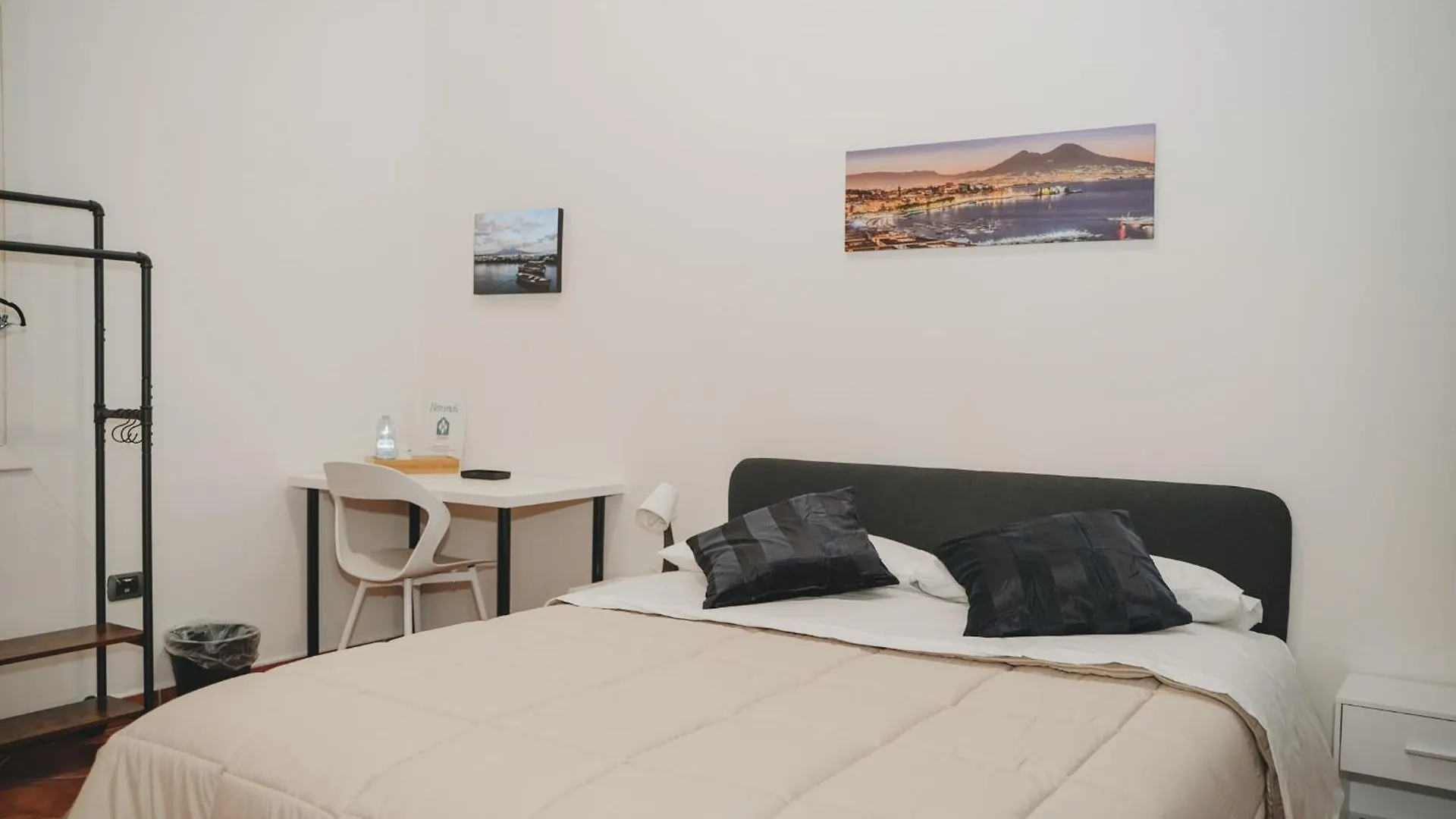 Il Cantico Home Nápoles